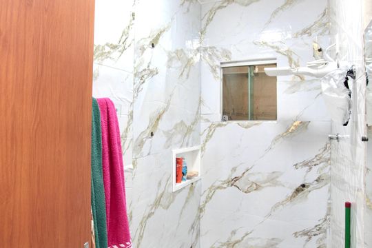 Banheiro Social de casa de condomínio à venda com 3 quartos, 145m² em Tropical, Contagem