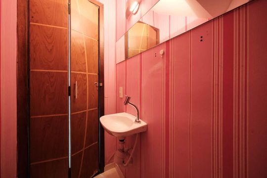 Lavabo de casa de condomínio para alugar com 2 quartos, 55m² em Vila Ré, São Paulo