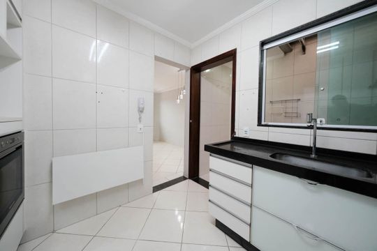 Cozinha e Área de Serviço de casa de condomínio para alugar com 2 quartos, 55m² em Vila Ré, São Paulo