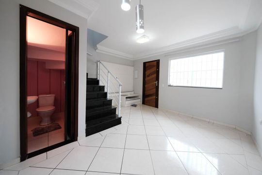 Sala de casa de condomínio para alugar com 2 quartos, 55m² em Vila Ré, São Paulo