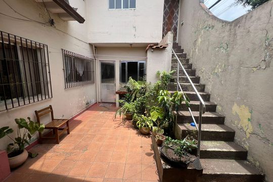 Área externa de casa à venda com 4 quartos, 162m² em Parque Novo Oratório, Santo André