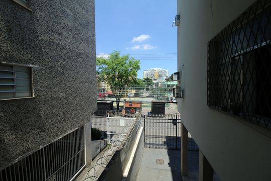 Vista da Sala de apartamento para alugar com 1 quarto, 59m² em Vila da Penha, Rio de Janeiro