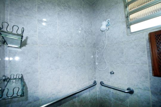 Banheiro de apartamento para alugar com 1 quarto, 59m² em Vila da Penha, Rio de Janeiro
