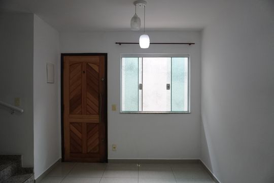 Casa de Condomínio à venda com 2 quartos, 68m² em Itaquera, São Paulo