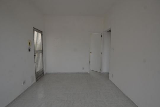Apartamento para alugar com 2 quartos, 105m² em Marechal Hermes, Rio de Janeiro