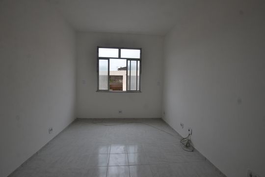 Quarto 1 de apartamento para alugar com 2 quartos, 105m² em Marechal Hermes, Rio de Janeiro
