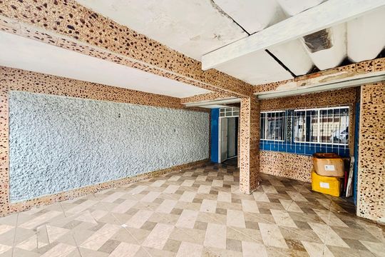 Garagem de casa para alugar com 2 quartos, 100m² em Burgo Paulista, São Paulo