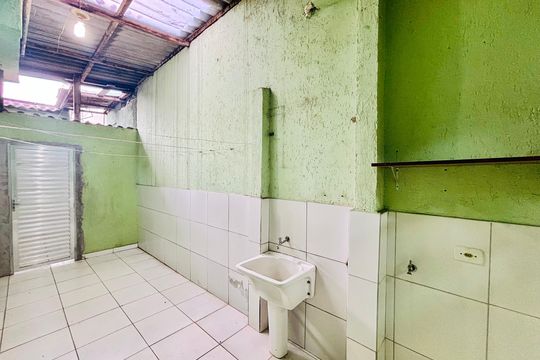 Área de Serviço de casa para alugar com 2 quartos, 100m² em Burgo Paulista, São Paulo