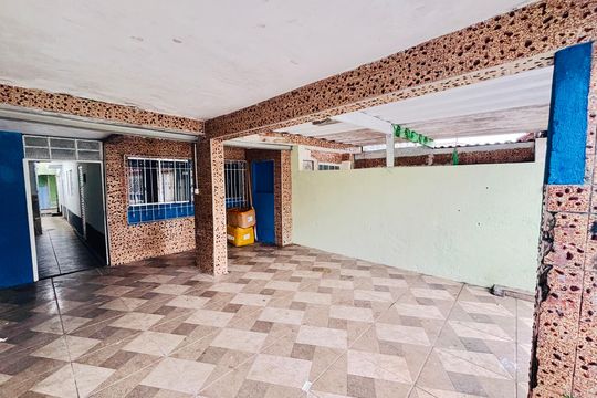 Garagem de casa para alugar com 2 quartos, 100m² em Burgo Paulista, São Paulo