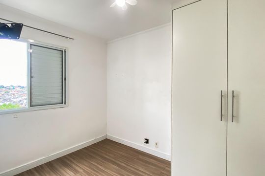 Quarto 1 de apartamento para alugar com 2 quartos, 47m² em Parque Paineiras, São Paulo