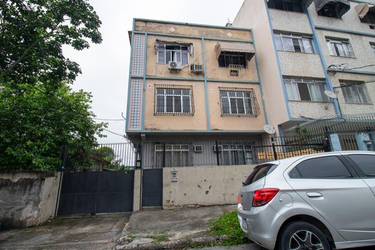 Fachada de apartamento para alugar com 2 quartos, 81m² em Penha, Rio de Janeiro