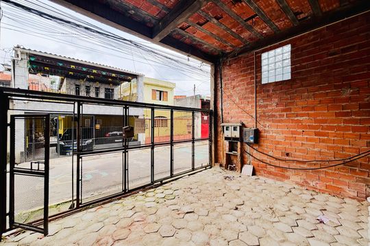 Garagem de casa à venda com 4 quartos, 120m² em Vila Verde, São Paulo