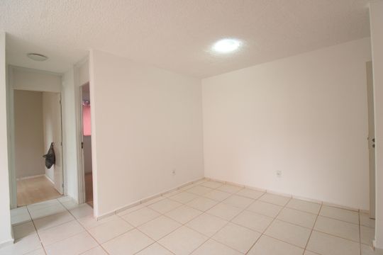 Sala de apartamento para alugar com 2 quartos, 43m² em Curicica, Rio de Janeiro