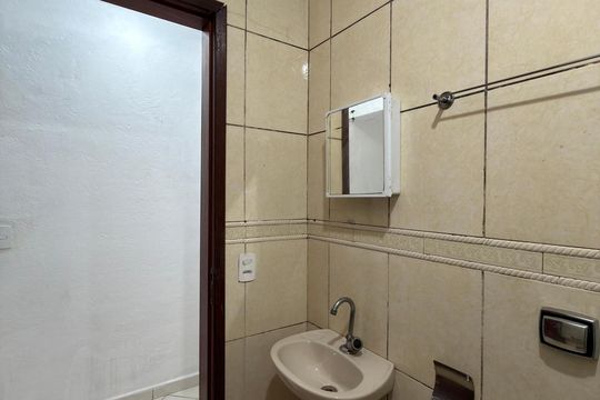 Banheiro Social de casa para alugar com 1 quarto, 60m² em Montanhão, São Bernardo do Campo