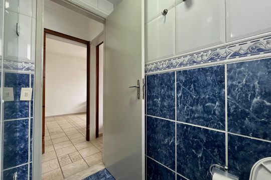 Banheiro de apartamento à venda com 1 quarto, 50m² em Vila Clementino, São Paulo