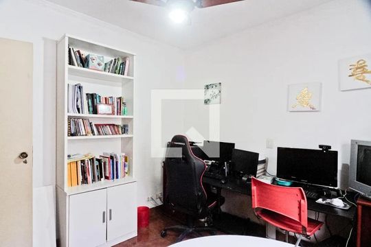 Escritório de casa à venda com 5 quartos, 280m² em Parque Sao Domingos, São Paulo