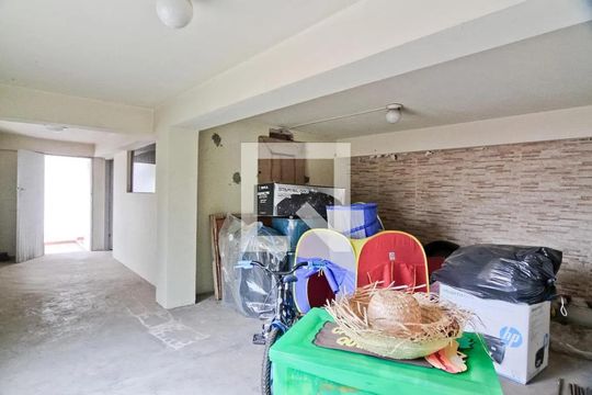 Casa à venda com 5 quartos, 280m² em Parque Sao Domingos, São Paulo