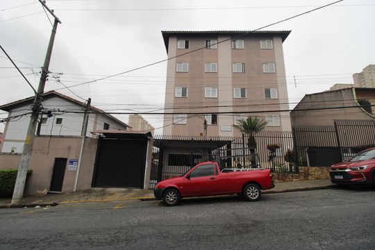 Fachada de apartamento para alugar com 2 quartos, 60m² em Itaquera, São Paulo