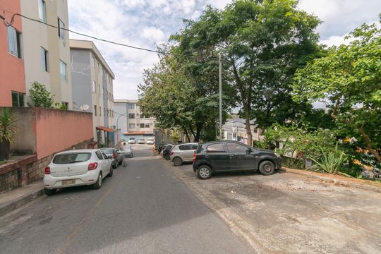 Apartamento à venda com 3 quartos, 50m² em Jaqueline, Belo Horizonte