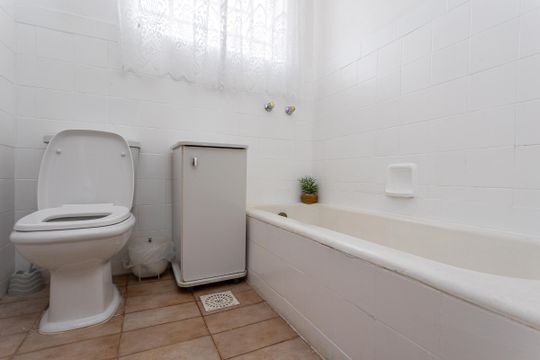 Banheiro de apartamento à venda com 3 quartos, 91m² em Barroca, Belo Horizonte