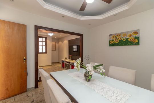 Sala de Jantar de casa para alugar com 3 quartos, 210m² em Santa Amelia, Belo Horizonte