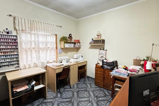Quarto 1 de casa à venda com 3 quartos, 212m² em Vila Lucinda, Santo André