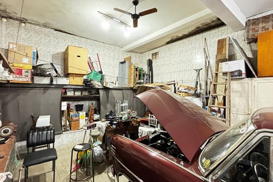 Garagem de casa à venda com 3 quartos, 212m² em Vila Lucinda, Santo André