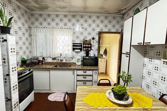 Cozinha de casa à venda com 3 quartos, 212m² em Vila Lucinda, Santo André