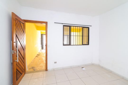 Sala de casa para alugar com 2 quartos, 64m² em Jardim Elizabeth, São Paulo