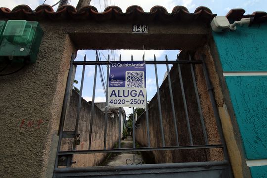 Placa de casa para alugar com 1 quarto, 35m² em Vigário Geral, Rio de Janeiro