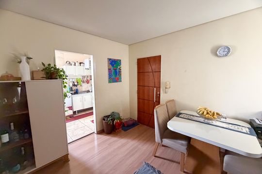 Apartamento à venda com 2 quartos, 65m² em Diamante, Contagem