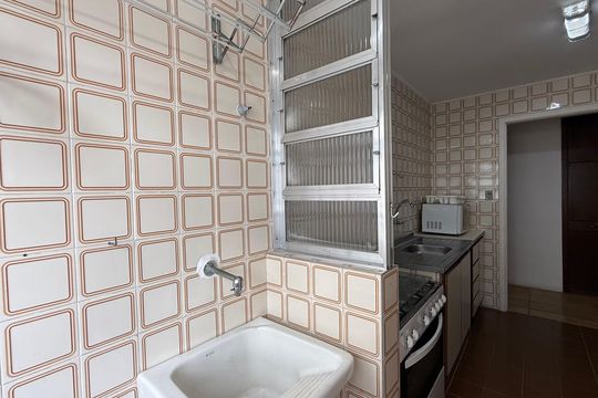 Área de Serviço de apartamento para alugar com 2 quartos, 79m² em Jardim Sao Miguel, Guarujá