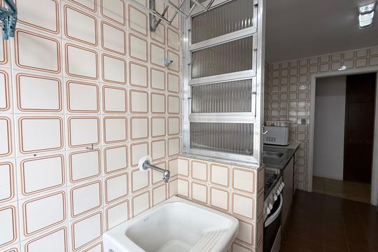 Área de Serviço de apartamento para alugar com 2 quartos, 79m² em Jardim Sao Miguel, Guarujá