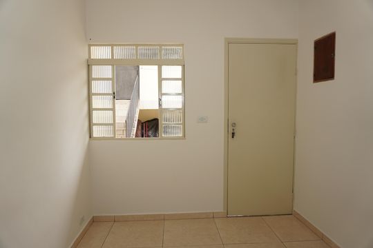 Casa para alugar com 1 quarto, 30m² em Jardim Irapiranga, Embu das Artes