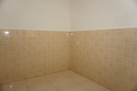 Cozinha de casa para alugar com 1 quarto, 30m² em Jardim Irapiranga, Embu das Artes
