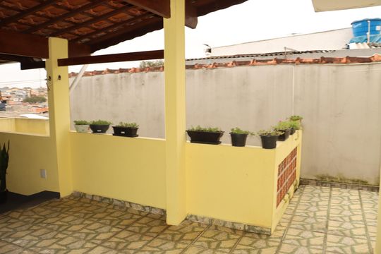 Casa à venda com 3 quartos, 126m² em Jardim Rodolfo Pirani, São Paulo