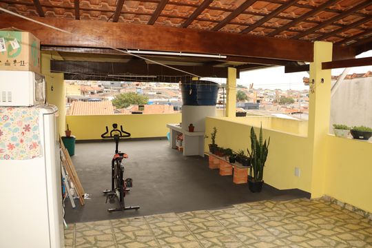 Casa à venda com 3 quartos, 126m² em Jardim Rodolfo Pirani, São Paulo