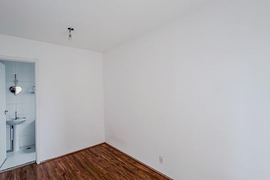 Suite de apartamento para alugar com 1 quarto, 45m² em Vila Penteado, São Paulo