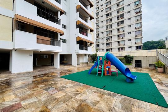 Área comum de apartamento para alugar com 2 quartos, 72m² em Laranjeiras, Rio de Janeiro