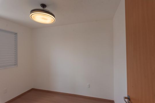 Quarto 2 de apartamento para alugar com 2 quartos, 44m² em Vila Satúrnia, Campinas