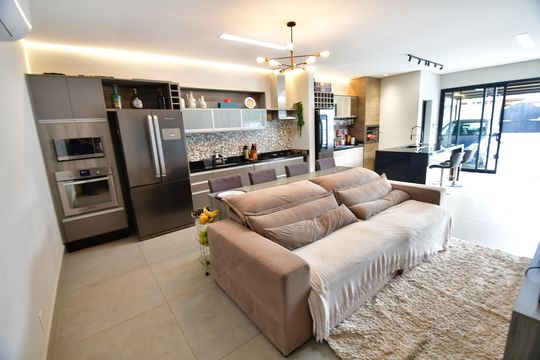 Sala de casa para alugar com 3 quartos, 300m² em Cidade Universitária, Campinas