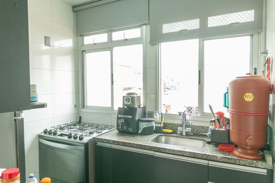 Apartamento à venda com 3 quartos, 108m² em Planalto, Belo Horizonte