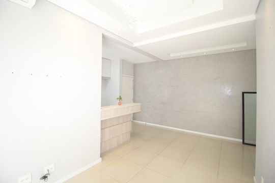 Sala de apartamento à venda com 2 quartos, 80m² em Jardim Carvalho, Porto Alegre
