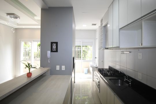 Cozinha de apartamento à venda com 2 quartos, 80m² em Jardim Carvalho, Porto Alegre