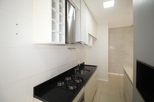 Cozinha de apartamento à venda com 2 quartos, 80m² em Jardim Carvalho, Porto Alegre