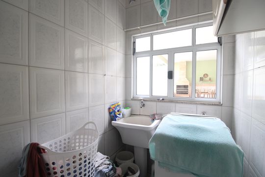 Área de serviço de casa de condomínio à venda com 4 quartos, 286m² em Taquara, Rio de Janeiro
