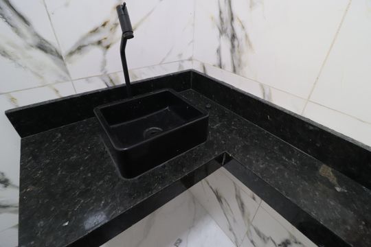Banheiro Social de casa para alugar com 2 quartos, 70m² em Santa Mônica, Uberlândia