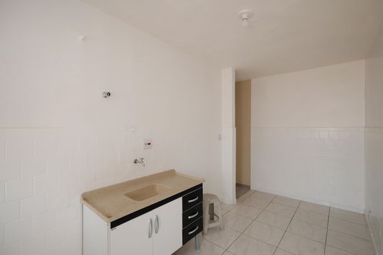Cozinha  de casa para alugar com 2 quartos, 90m² em Vila Medeiros, São Paulo