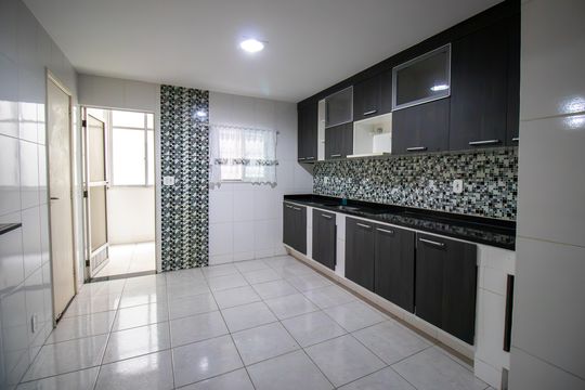 Cozinha de apartamento para alugar com 2 quartos, 60m² em Penha, Rio de Janeiro