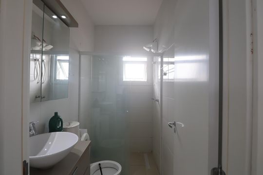 Banheiro de apartamento para alugar com 2 quartos, 50m² em Estância Velha, Canoas